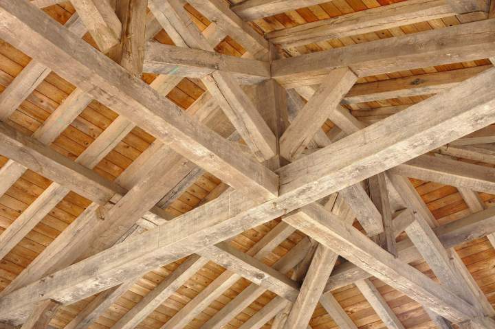 Pose de charpente bois traditionnelle Arcachon